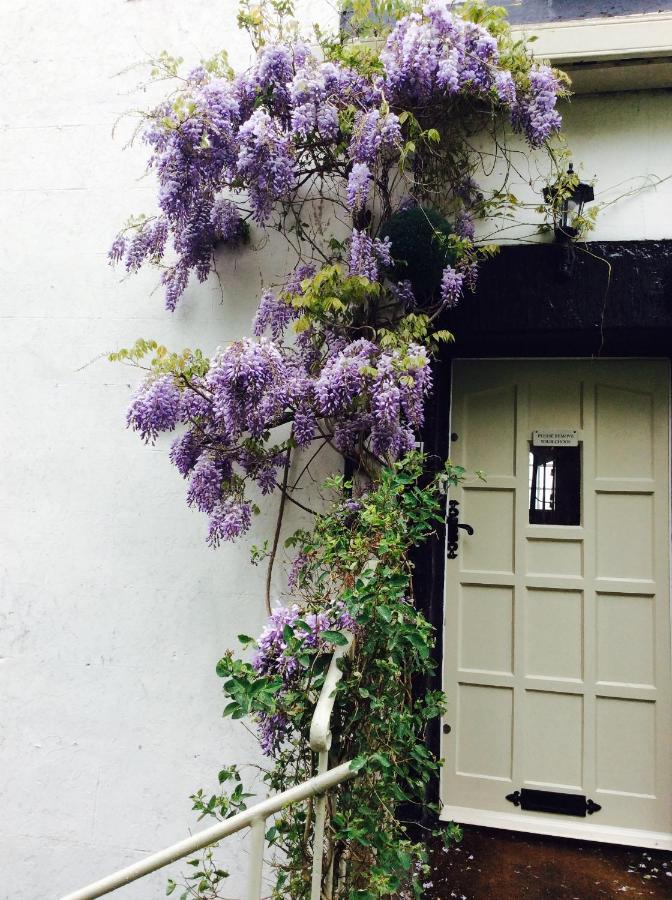 Willow Bed & Breakfast Yeadon